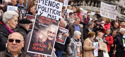 Concentración pensionistas en Bilbao.