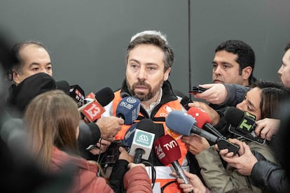 Andrés Music, hablando en rueda de prensa este viernes, en Rancagua (Chile).