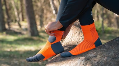 Es un artículo de EL PAÍS Escaparate que hace hincapié en modelos de calcetines para evitar las ampollas.