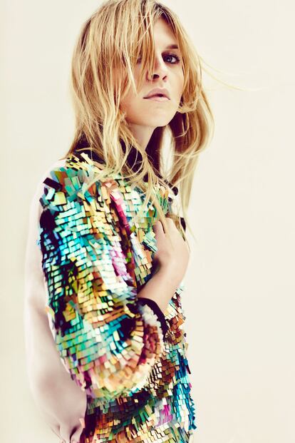 Clémence Poésy lleva chaqueta de Sportmax,