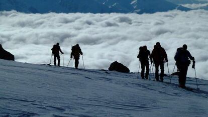 El equipo de 'Al filo lo imposible' aborda la ascensión al Kazbek.