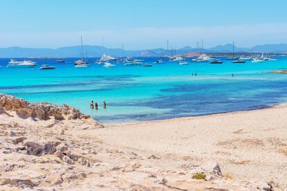 Hay lugares de España que aparecen una y otra vez en Instagram y generan miles de ‘likes’. Lonely Planet (Es Molí de Sal, emblemático restaurante de Formentera alojado en un molino de viento que con más de 200 años fruto de la herencia salinera de la isla balear, y con unas vistas privilegiadas de la playa.