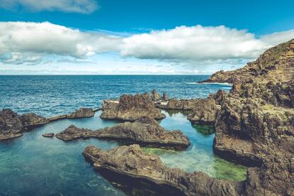 Piscinas naturales en la isla de Madeira (Portugal).