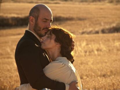 Roberto &Aacute;lamo and Maribel Verd&uacute; in &#039;De tu ventana a la m&iacute;a&#039;.