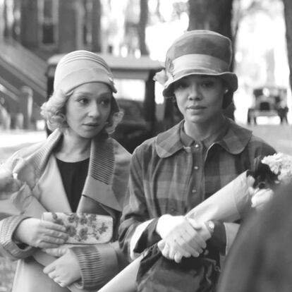 Ruth Negga (izquierda) y Tessa Thompson, en 'Claroscuro'
