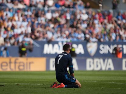 Ronaldo lamenta una acción en La Rosaleda.