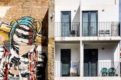 Fachada de un edificio de viviendas en la Comunidad Valenciana.