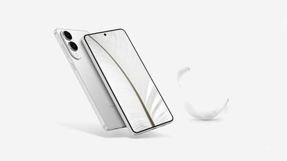 Samsung Galaxy S5 Edge al lado de una pluma