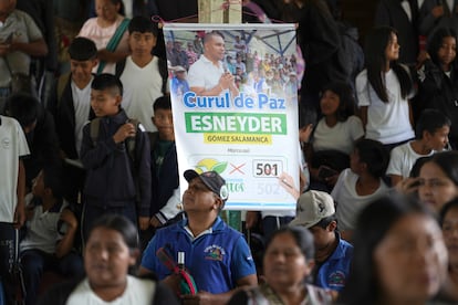 Las denuncias de presiones armadas empañan la elección a las curules de paz