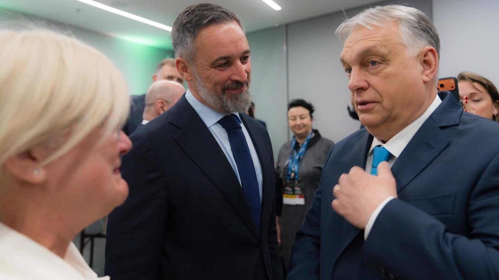 Los enemigos de la UE se retratan en Budapest