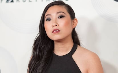 La actriz Awkwafina en una gala celebrada en el hotel Beverly Hilton, en California, en diciembre de 2017.