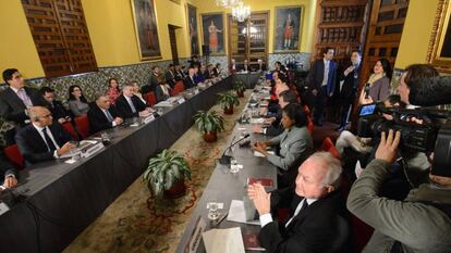 Chanceleres da América Latina e as Caraíbas mais Canadá discutem em Lima a respeito da crise venezuelana.