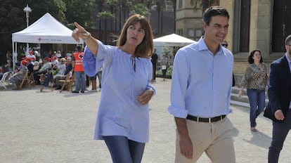 La candidata socialista a lehendakaria, Idoia Mendia, junto a Pedro Sánchez.