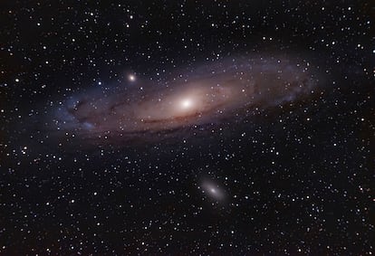 S001. Comillas (Cantabria) 16 enero 2023.- Imagen resultado de la integración de 50 fotografías para mostrar la galaxia espiral de Andrómeda o Messier 31 (M31), situada a 2,5 millones de años luz en la constelación de Andrómeda. EFE/Pedro Puente Hoyos