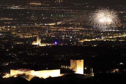 Fuegos artificiales en Zagreb el sábado.