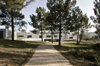 Instalacin del Parque Arqueolgico de Arte Rupestre de Campo Lameiro, proyectado por RVR Arquitectos