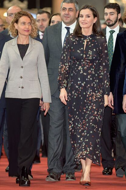 El mismo día la reina Letizia llevó un vestido de Massimo Dutti que ya había usado.