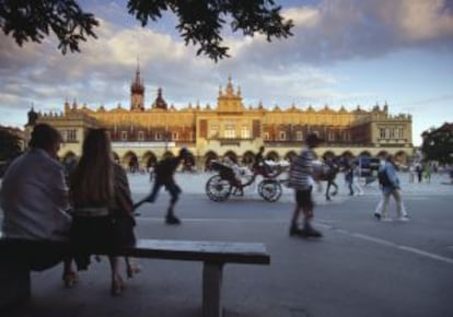 La lonja de pa?os en la plaza del Mercado de Cracovia.