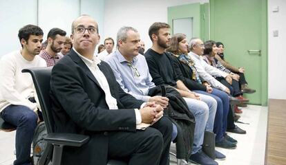 Els representants de l'Ajuntament de Badalona davant del jutge.