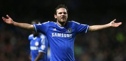 Mata gesticula durante el Chelsea-Southampton