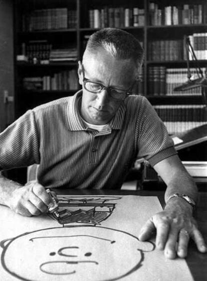 Charles Schulz, en su estudio californiano en 1966.