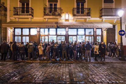 Casa Vizcaíno, una taberna donde la cerveza y el vermú se pueden acompañar de altramuces, mejillones o mojama.