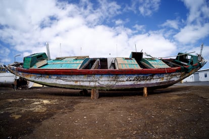 The deadly trap of the Cayuco that was shipwrecked in the Restinga: women and children, trapped in wooden ‘cages’ | Spain