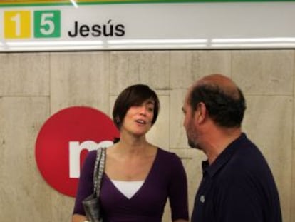 Marisa Gracia en la estación de Metro de Jesús.