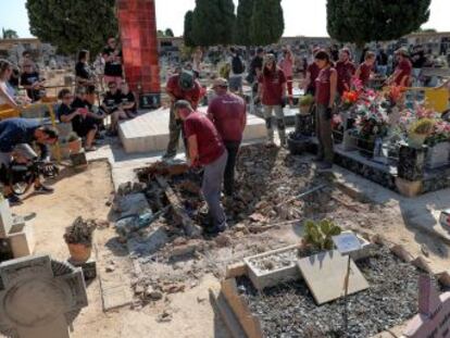 Comienzan los trabajos de apertura de la fosa 112 en la que hay un centenar de restos de fusilados del franquismo