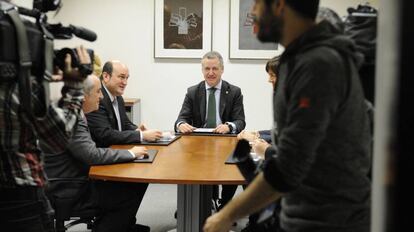 El lehendakari, &Iacute;&ntilde;igo Urkullu, en una reuni&oacute;n este marzo.