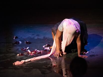 La bailarina y coreógrafa maliense, Fatoumata Bagayoko, en el Teatro Municipal de Agüimes durante el Festival del Sur.