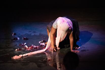 La bailarina y coreógrafa maliense, Fatoumata Bagayoko, en el Teatro Municipal de Agüimes durante el Festival del Sur.