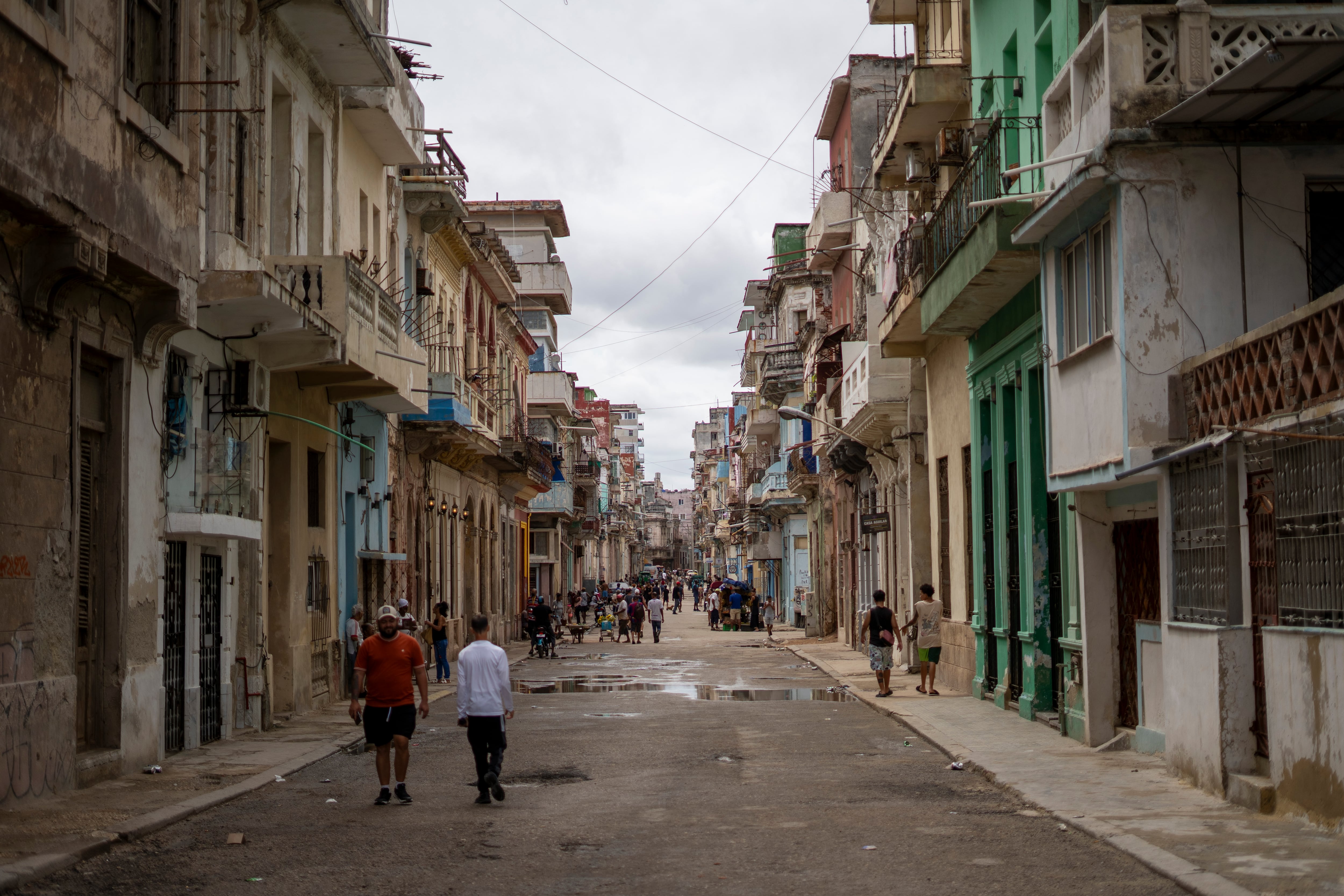 Calles de La Habana Vieja, el 17 de marzo.