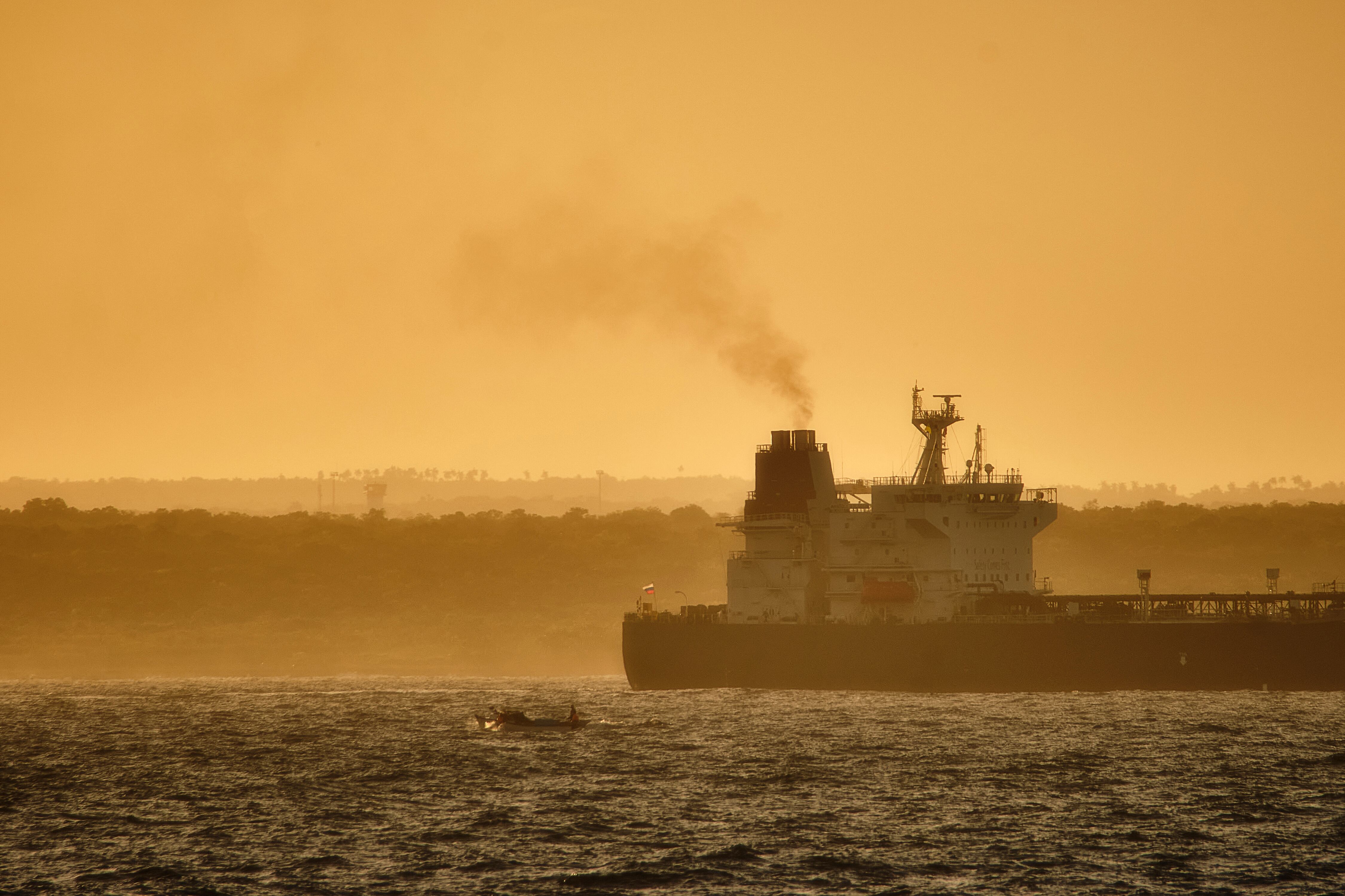 Las Bolsas se estabilizan mientras el petróleo prolonga las subidas