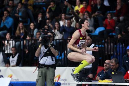 Ruth Beitia, exultante tras saltar 1,98m el domingo, en Madrid.