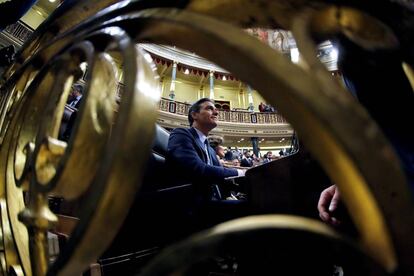 El candidato socialista a la Presidencia del Gobierno, Pedro Sánchez, al comienzo de la segunda jornada del debate de investidura.