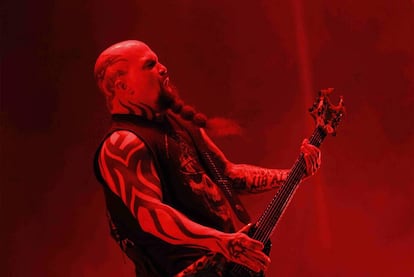 El guitarrista Kerry King de la banda Slayer durante uno de sus conciertos en España.