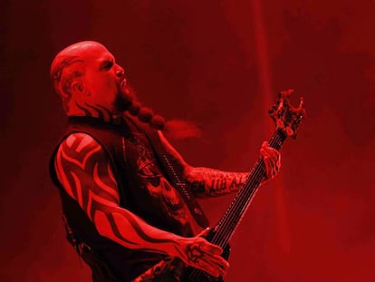 El guitarrista Kerry King de la banda Slayer durante uno de sus conciertos en España.