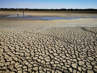 Laguna Santa Olalla, sin apenas agua en su fondo, el pasado miércoles 31 de agosto. 