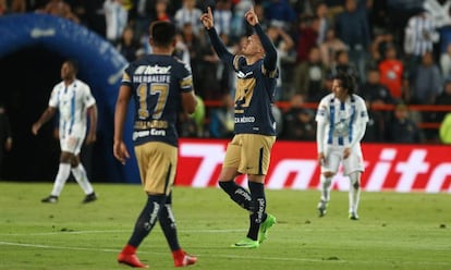 Castillo festeja su gol contra Pachuca.