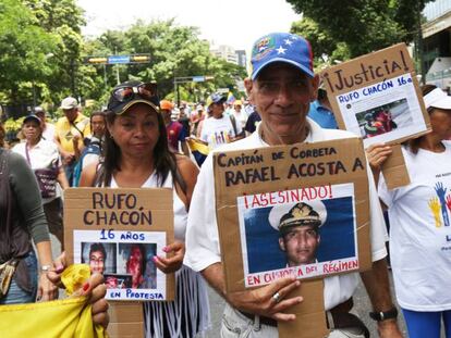 Protesta por la muerte del capitán Rafael Acosta Arévalo, el pasado viernes en Caracas.