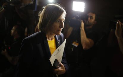 Catalan parliament speaker Carme Forcadell announced a change in the debate start time.