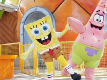 Personajes de la serie 'Bob Esponja', de Nickelodeon, en un parque operado por Parques Reunidos. 