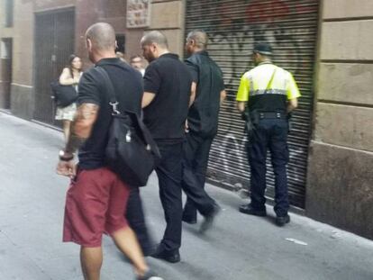 Varios empleados de &#039;Desokupa&#039; tras el intento de desalojo del Raval