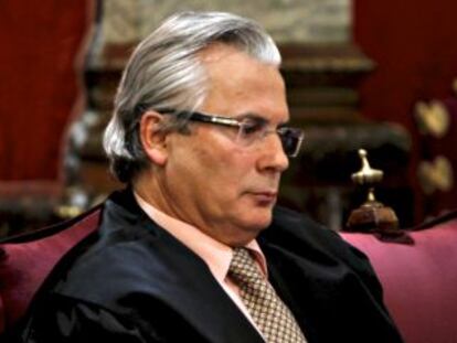 El juez Baltasar Garz&oacute;n, en el Tribunal Supremo en enero de 2012.