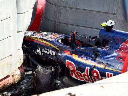 El cotxe de Carlos Sainz despr&eacute;s de l&#039;accident. 