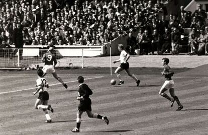 Helmut Haller, durante la final del Mundial de 1966 ante Inglaterra.
