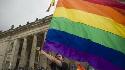 Una manifestaci&oacute;n de la comunidad LGTBI en Bogot&aacute;.