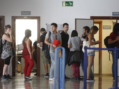 Las dobles titulaciones ofrecen formación extensa en áreas complementarias y, por lo tanto, mayor versatilidad, según los expertos.