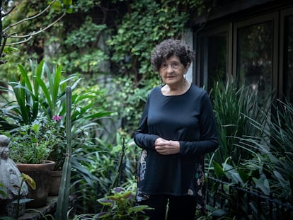 La escritora Margo Glantz, en su casa en Ciudad de México, en 2021.